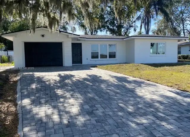 Property at 1204 Lake Elbert Dr SE Unit 1204, Winter Haven, FL, 33880, 3 beds, 2 baths, [object Object]