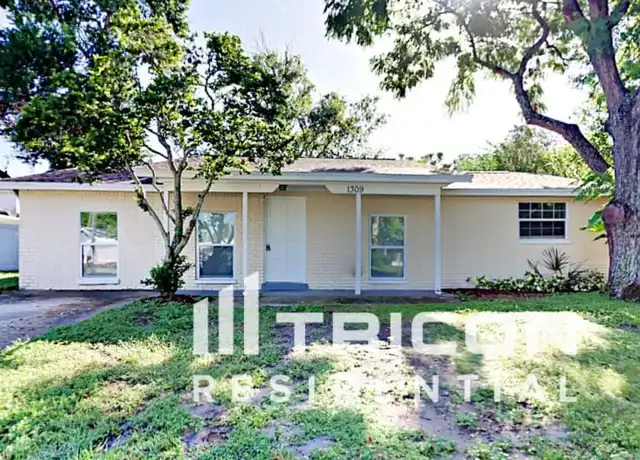 Property at 1309 Fairwood Ave, Clearwater, FL, 33759, 4 beds, 2 baths, [object Object]