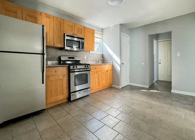 Property at 741 Brewster St Unit 2nd floor, Bridgeport, CT, 06605, 2 beds, 1 bath, [object Object]