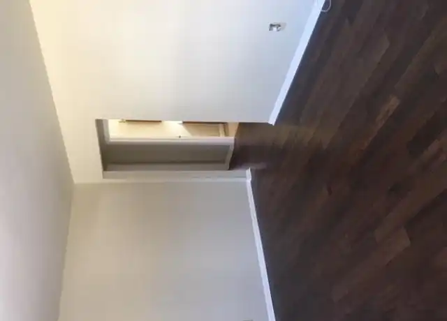 Property at 320 E Canedy St, Springfield, IL, 62703, 2 beds, 1 bath, [object Object]