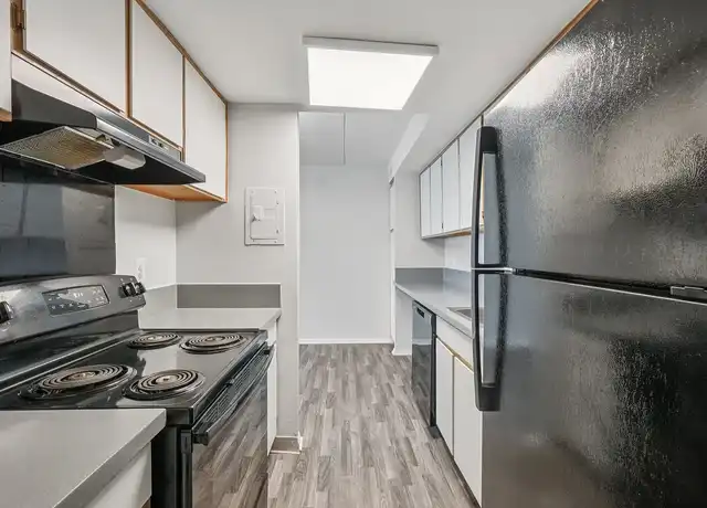 Property at Palms East Apartments - 1531 Larned St, Detroit, MI, 48207, 1 bed, 1-1.5 bath, [object Object]