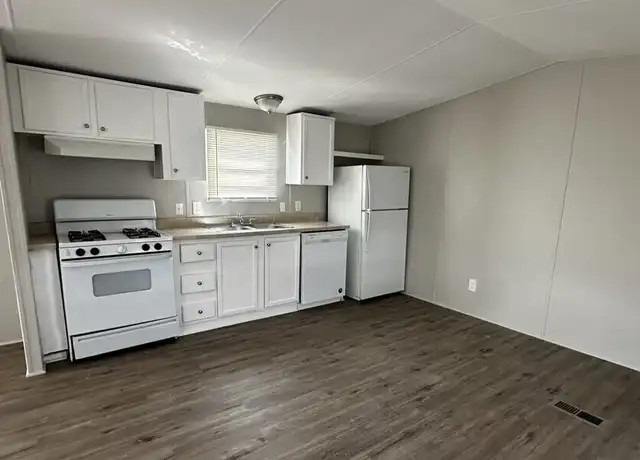 Property at 1010 Reservation Rd Unit I06, Hays, KS, 67601, 3 beds, 2 baths, [object Object]