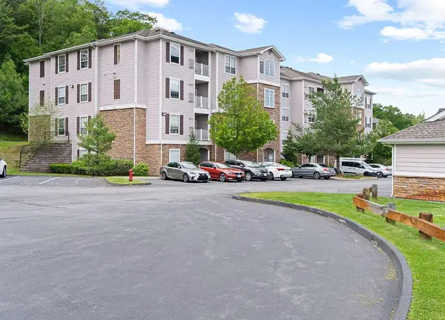 Photo of 1 Ames Hill Dr, Tewksbury, MA 01876