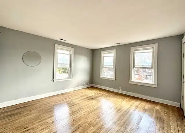 Property at 17 W Grant Ave Unit 2, Roselle Park, NJ, 07204, 3 beds, 1 bath, [object Object]