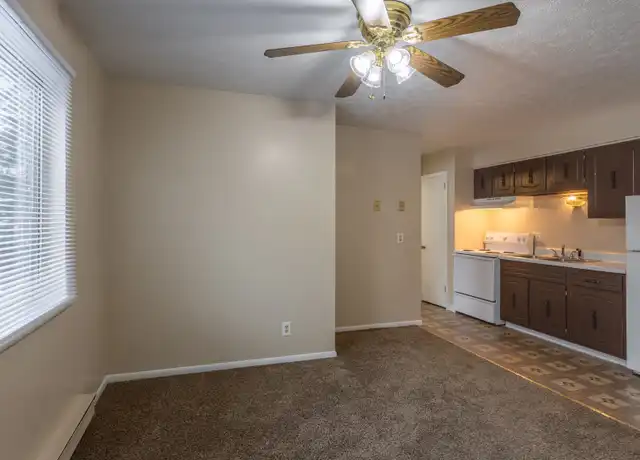 Property at Legends Pointe - 1801 Trinity Pl NW, Canton, OH, 44709, 2 beds, 1 bath, [object Object]