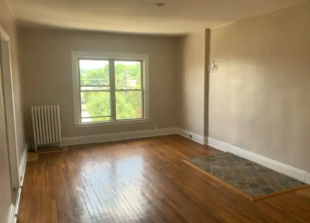 Property at 5806 Howe St Apt 7R, Pittsburgh, PA, 15232, 2 beds, 1 bath, [object Object]