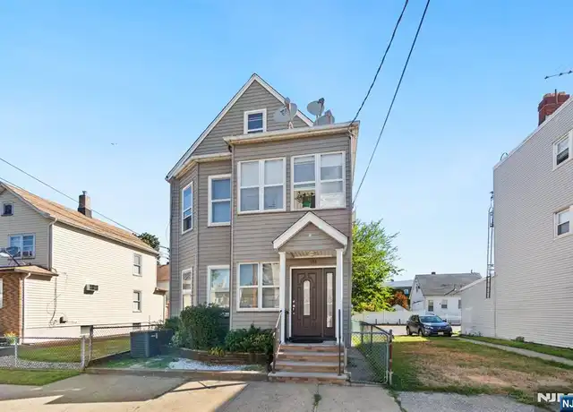 Property at 171 Wallington Ave Unit 1st Floor, Wallington, NJ, 07057, 2 beds, 1 bath, [object Object]