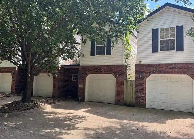 Property at 904 S Wood Ave, Fayetteville, AR, 72701, 2 beds, 2.5 baths, [object Object]