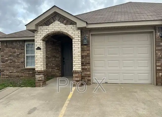 Property at 3302 SW Victoria Pl Apt 2, Bentonville, AR, 72712, 3 beds, 2 baths, [object Object]
