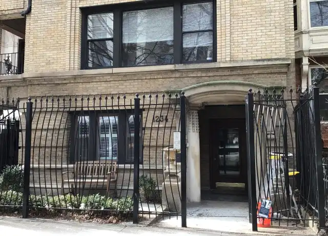 Property at 1234 N Dearborn St Unit GF, Chicago, IL, 60610, 1 bed, 1 bath, [object Object]