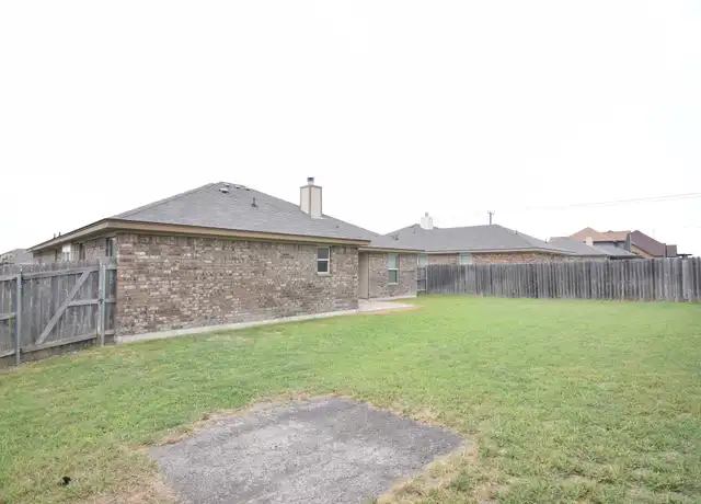 Property at 303 E Libra Dr, Killeen, TX, 76542, 5 beds, 2 baths, [object Object]