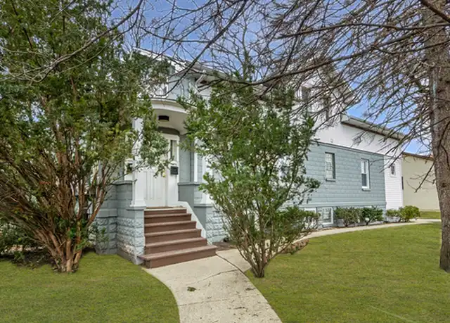 Property at 704 Arlington Ave Unit 2, Des Plaines, IL, 60016, 3 beds, 1 bath, [object Object]