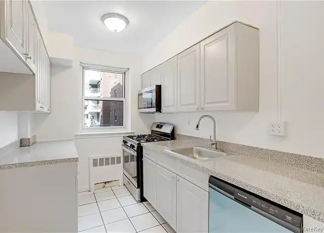 Property at 730 Pelham Road - 730 Pelham Rd, New Rochelle, NY, 10805, 1 bed, 1 bath, [object Object]