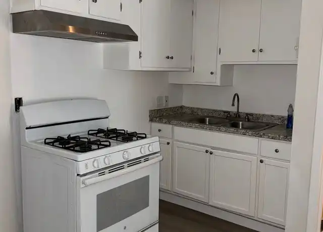 Property at 8712 Parthenia Pl Apt 15, North Hills, CA, 91343, 1 bed, 1 bath, [object Object]