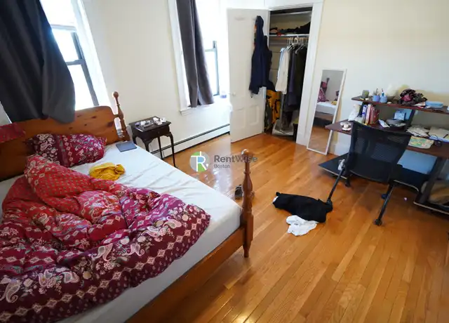 Property at 109 Windsor St Unit 8A, Cambridge, MA, 02139, 3 beds, 1 bath, [object Object]