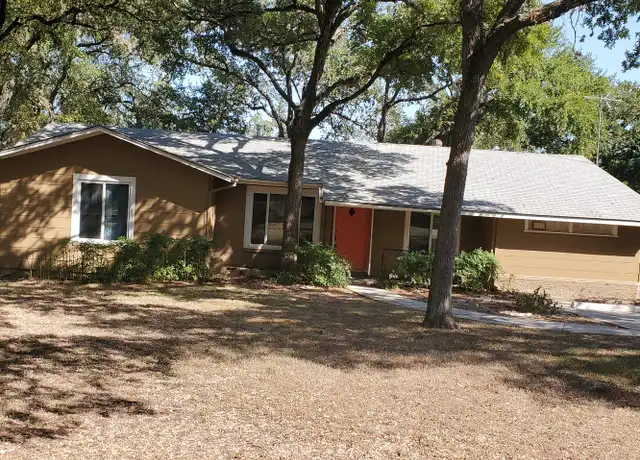 Property at 105 W Hillcrest Dr, San Marcos, TX, 78666, 3 beds, 2 baths, [object Object]
