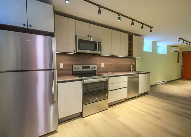 Property at 255 Washington St Unit 1A, East Stroudsburg, PA, 18301, 1 bed, 1 bath, [object Object]