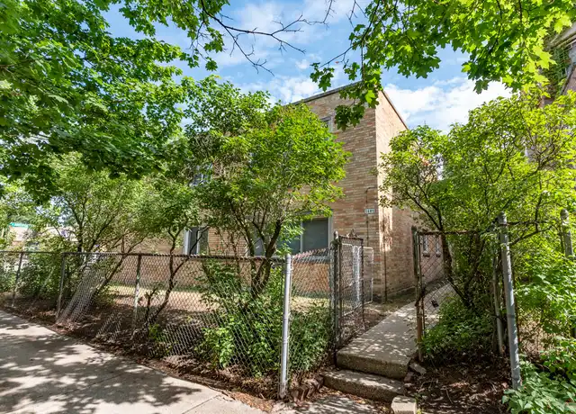 Property at 1401 W Warner Ave, Chicago, IL, 60613, 2 beds, 1 bath, [object Object]