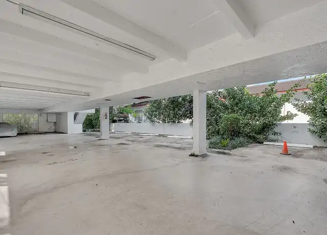 Property at 1114 SW 37th Ave, Coral Gables, FL, 33134, 1 bed, 1 bath, [object Object]