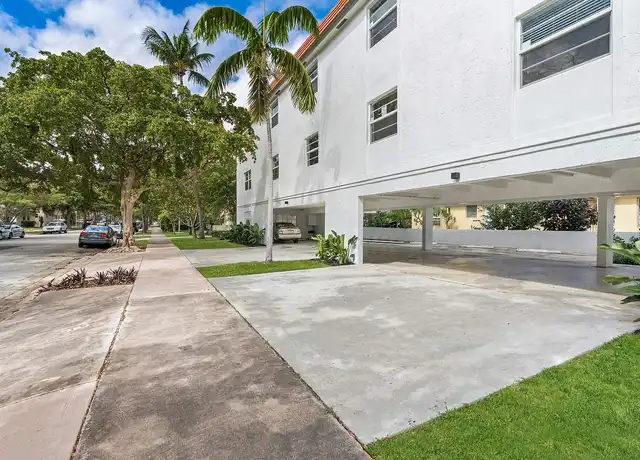 Property at 1114 SW 37th Ave, Coral Gables, FL, 33134, 1 bed, 1 bath, [object Object]
