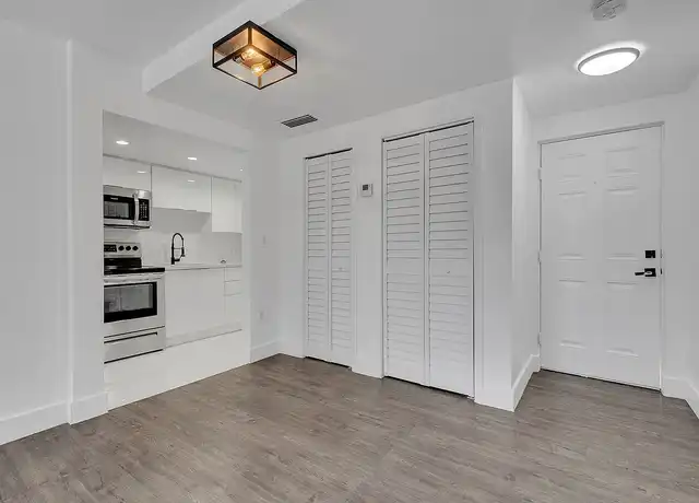 Property at 1114 SW 37th Ave, Coral Gables, FL, 33134, 1 bed, 1 bath, [object Object]