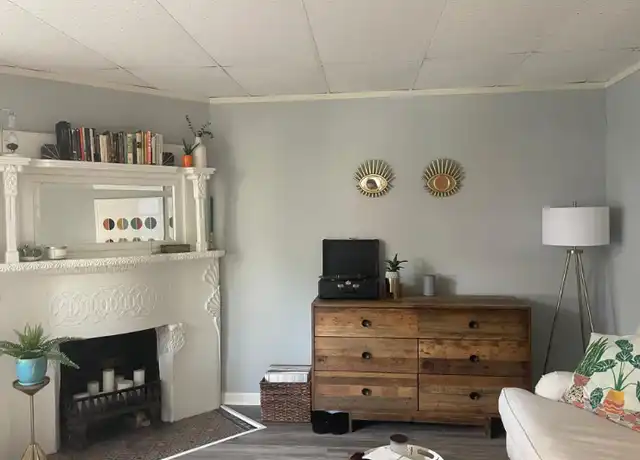 Property at 614 Cherry St SE Unit 1, Grand Rapids, MI, 49503, 1 bed, 1 bath, [object Object]