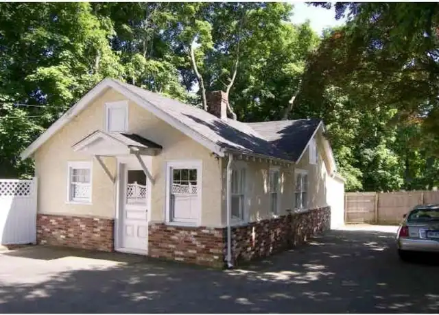 Property at 42 Weed Hill Ave Unit A, Stamford, CT, 06907, 1 bed, 1 bath, [object Object]