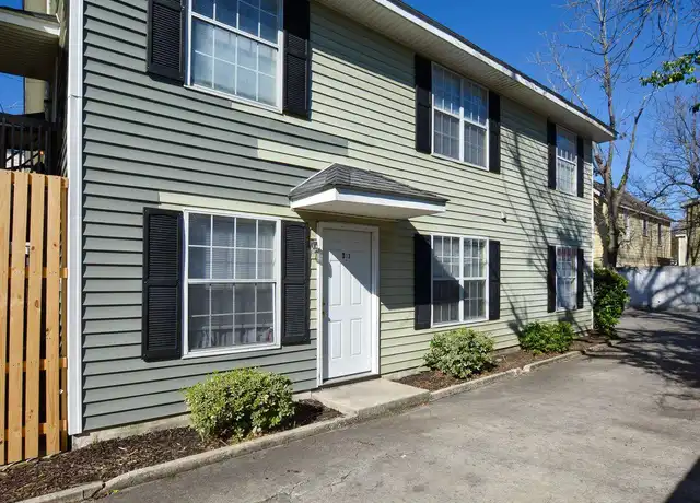 Property at 104 Spring St Unit D13, Charleston, SC, 29403, 2 beds, 1 bath, [object Object]