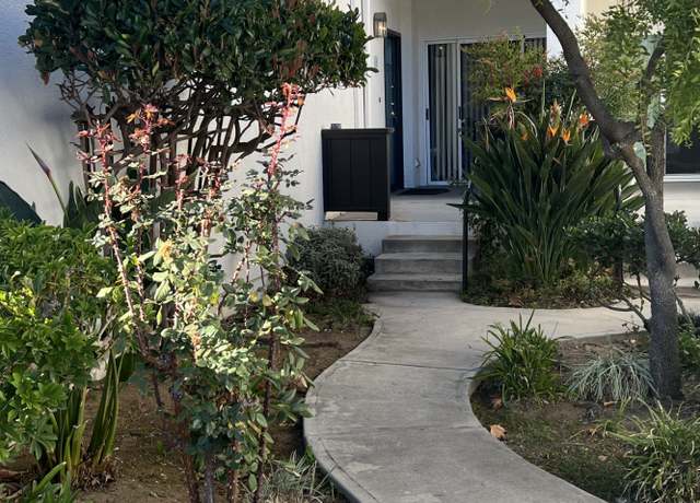 Photo of 5533 Spanish Oak Ln Unit B, Oak Park, CA 91377
