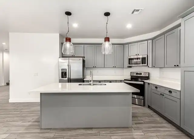 Property at Gifford Groves - 3240 E Pinchot Ave, Phoenix, AZ, 85018, 3 beds, 2.5 baths, [object Object]
