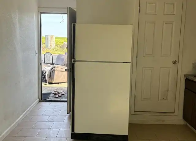 Property at 6335 S Armstrong Ave Rm backside on the house, Fowler, CA, 93625, 1 bed, 1 bath, [object Object]