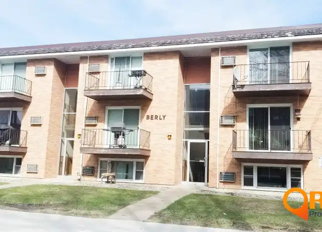 Property at 1025 10th St N Unit 1, Fargo, ND, 58102, 1 bed, 1 bath, [object Object]