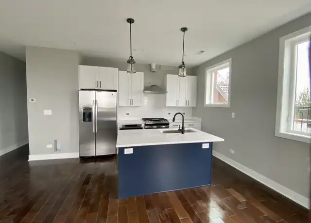 Property at 2219 N Clybourn Ave, Chicago, IL, 60614, 2 beds, 2 baths, [object Object]