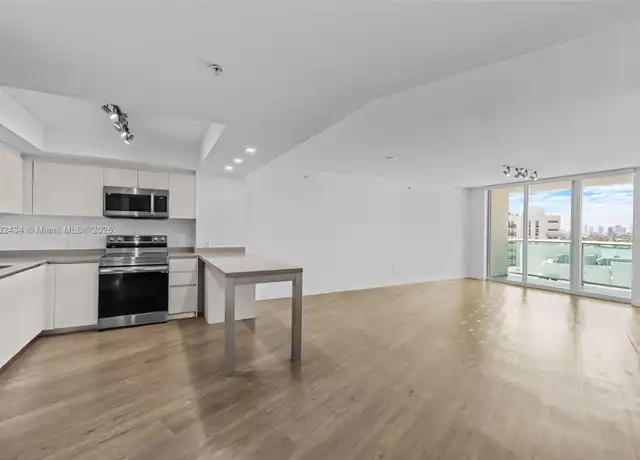 Property at 1500 Bay Rd Unit M-0823, Miami Beach, FL, 33139, 1 bed, 1 bath, [object Object]