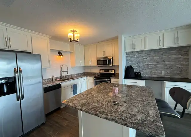 Property at 26 W 10th St Unit 1, St Paul, MN, 55102, 1 bed, 1 bath, [object Object]