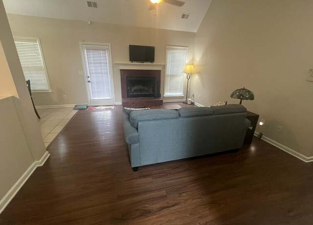 Photo of 5175 Victoria Park Dr, Loganville, GA 30052