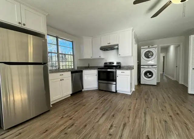 Property at 2019 N Thompson St Unit B, Conroe, TX, 77301, 2 beds, 2 baths, [object Object]