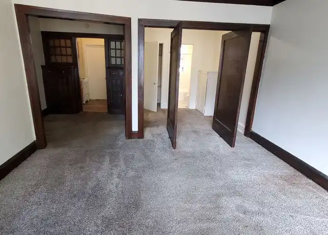 Property at 831 College Ave Unit 6, Racine, WI, 53403, 1 bed, 1 bath, [object Object]