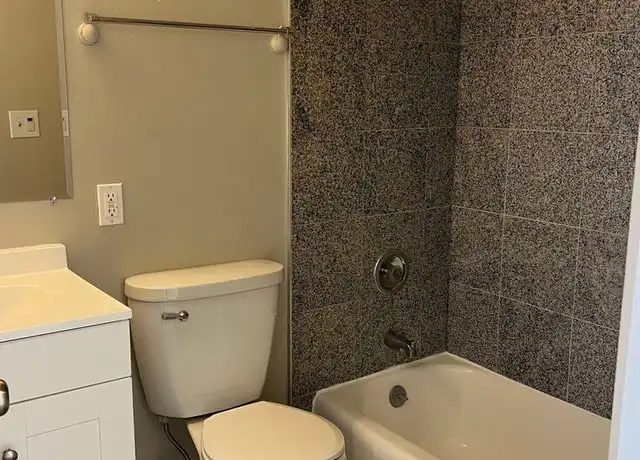 Property at 119 19th Ave Unit 301, Seattle, WA, 98122, 2 beds, 1 bath, [object Object]