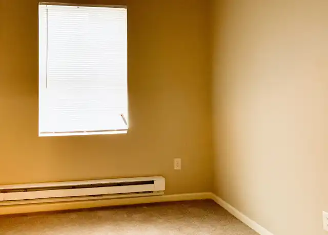 Property at 508 N Hill St Unit 1, South Bend, IN, 46617, 3 beds, 1 bath, [object Object]