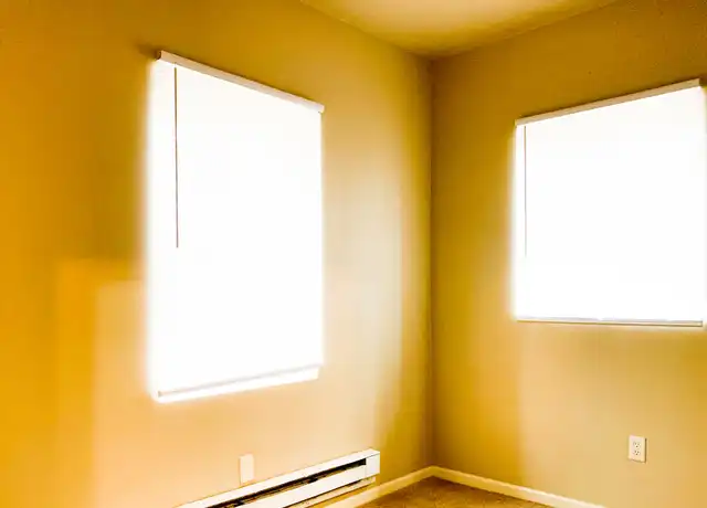 Property at 508 N Hill St Unit 1, South Bend, IN, 46617, 3 beds, 1 bath, [object Object]