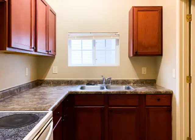Property at 508 N Hill St Unit 1, South Bend, IN, 46617, 3 beds, 1 bath, [object Object]