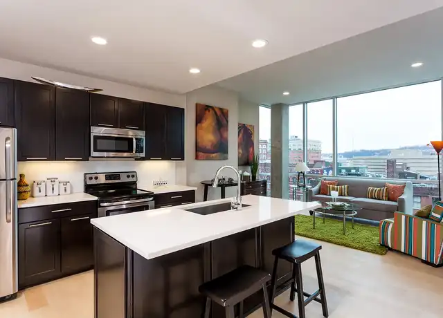 Property at Seven at Broadway - 345 E 7th St, Cincinnati, OH, 45202, 1-2 bed, 1-2 bath, [object Object]