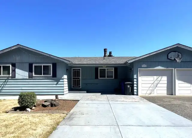 Property at 225 Kashmir Ct SE Unit 225-A Upstairs, Salem, OR, 97306, 3 beds, 2 baths, [object Object]
