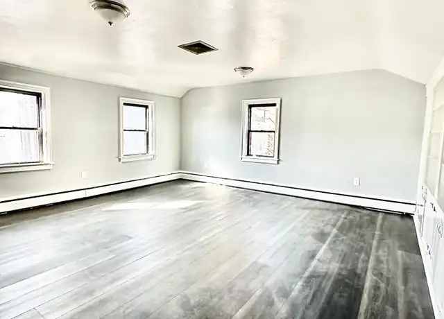 Property at 164 N Washington St, Wilkes-Barre, PA, 18701, 3 beds, 1 bath, [object Object]