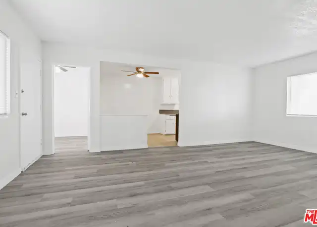 Property at 115 N Oak St Unit 1, Inglewood, CA, 90301, 3 beds, 1 bath, [object Object]