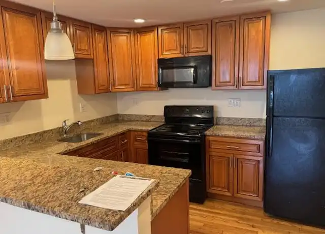 Property at 48 Lake Ave, Woburn, MA, 01801, 2 beds, 1 bath, [object Object]