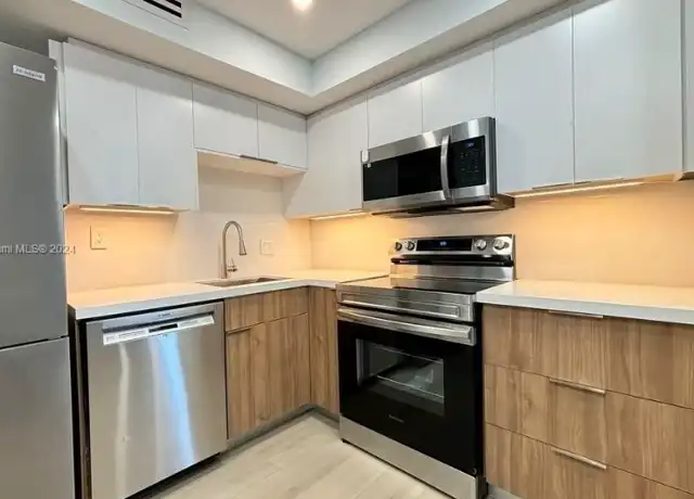 Property at 1050 SE 15th St Unit S700, Fort Lauderdale, FL, 33316, 2 beds, 2 baths, [object Object]
