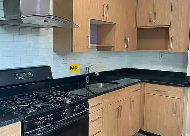 Property at 3103 Washington St Unit 1R, Boston, MA, 02119, 3 beds, 1 bath, [object Object]