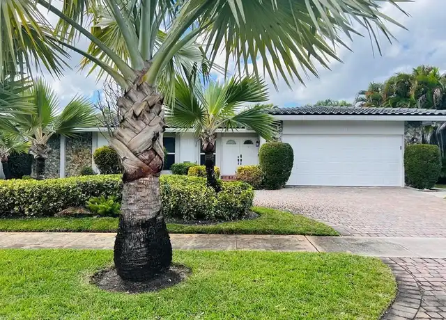 Property at 3720 N 54th Ave, Hollywood, FL, 33021, 4 beds, 2 baths, [object Object]